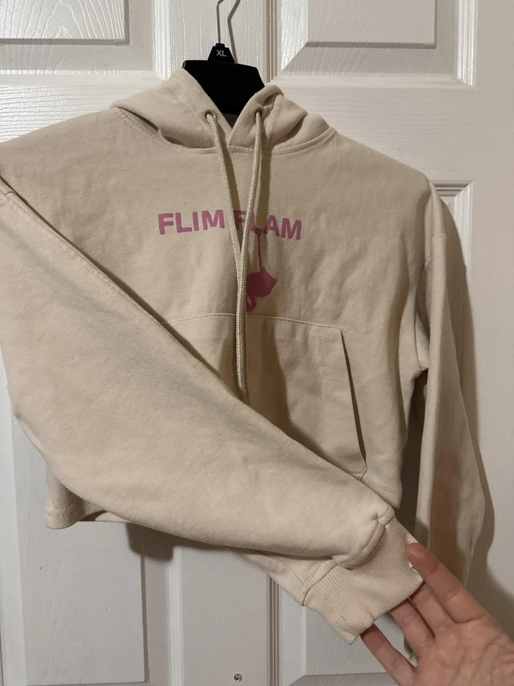 Bershka 连帽衫女式小号米色短 Flim Flam 图形袋鼠口袋 — 第 2/4 张图片