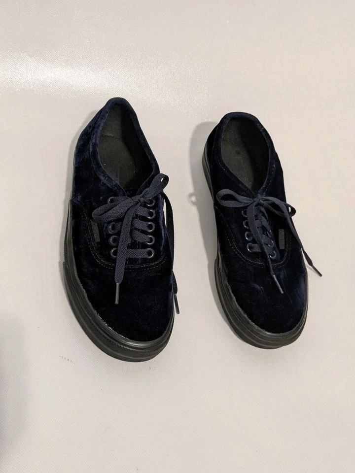 Vans Off the Wall Auténtico Azul Terciopelo Azul Marino/Negro Mujeres 8.0 Hombres 6.5 Foto 2 de 4