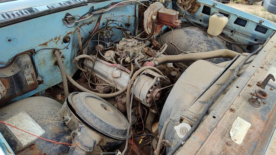 1971-1978 Chevy C10 пассажирский правый передний тормозной суппорт с оригинальным кронштейном крепления - Изображение 2 из 4