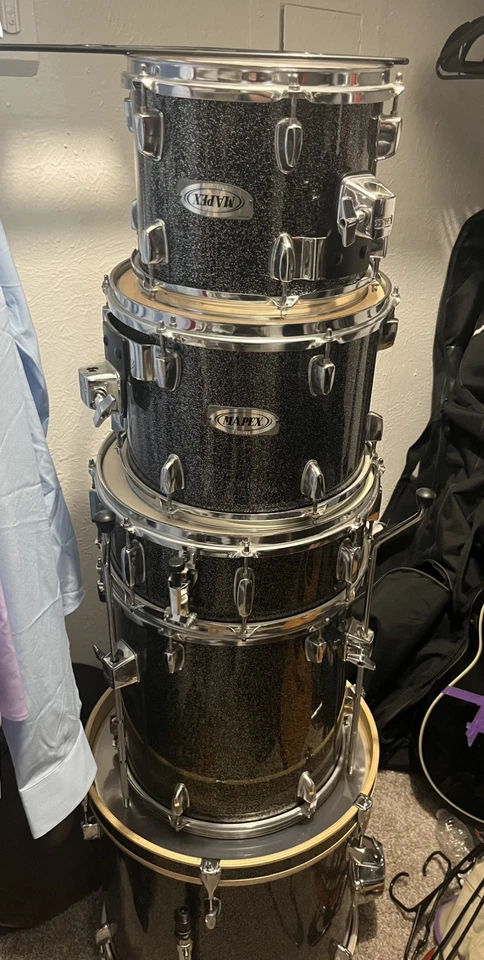 Paquete de 5 piezas de batería Mapex (brillo dorado) con montaje Tom. Foto 2 de 3