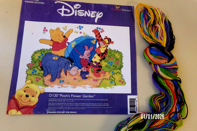 Kreuzstich Stickbild Winnie Pooh Flower Garden- Anleitung und Original Stickgarn