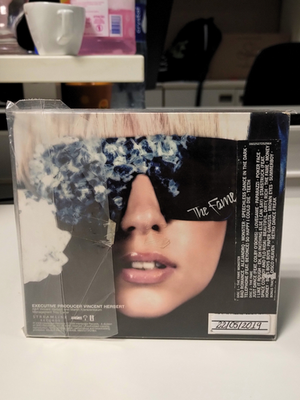 CD Lady Gaga - The Fame Monster (Gold Edition / Deluxe Digipak