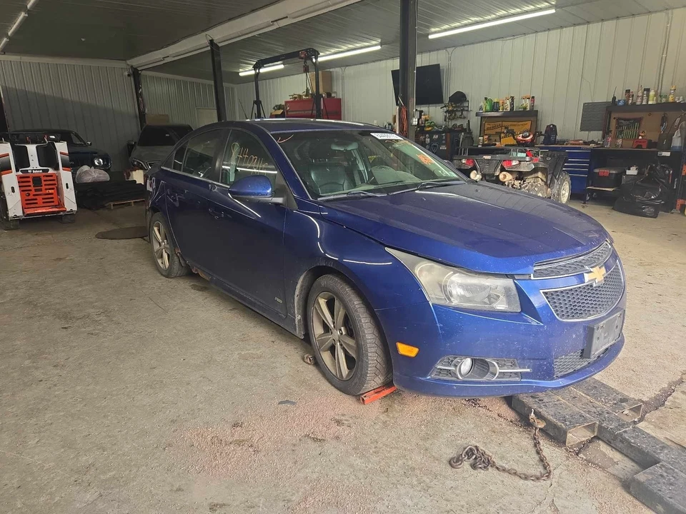 Used Front Left Drive Axle Shaft fits: 2012 Chevrolet Cruze Front Axle AT opt MH - Image 2 of 4