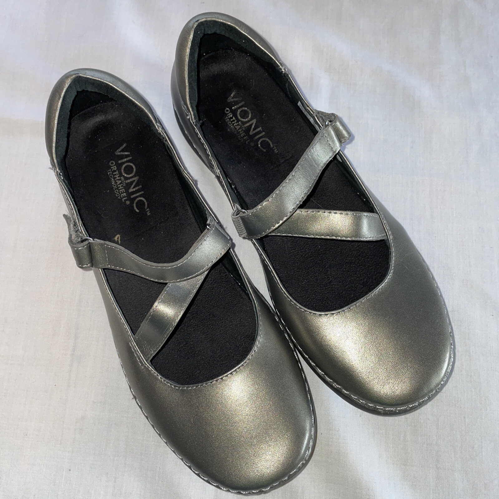 SAOLA Scarpe casual da donna Vionic taglia 7 medie in pelle peltro cinturino incrociato suola grip