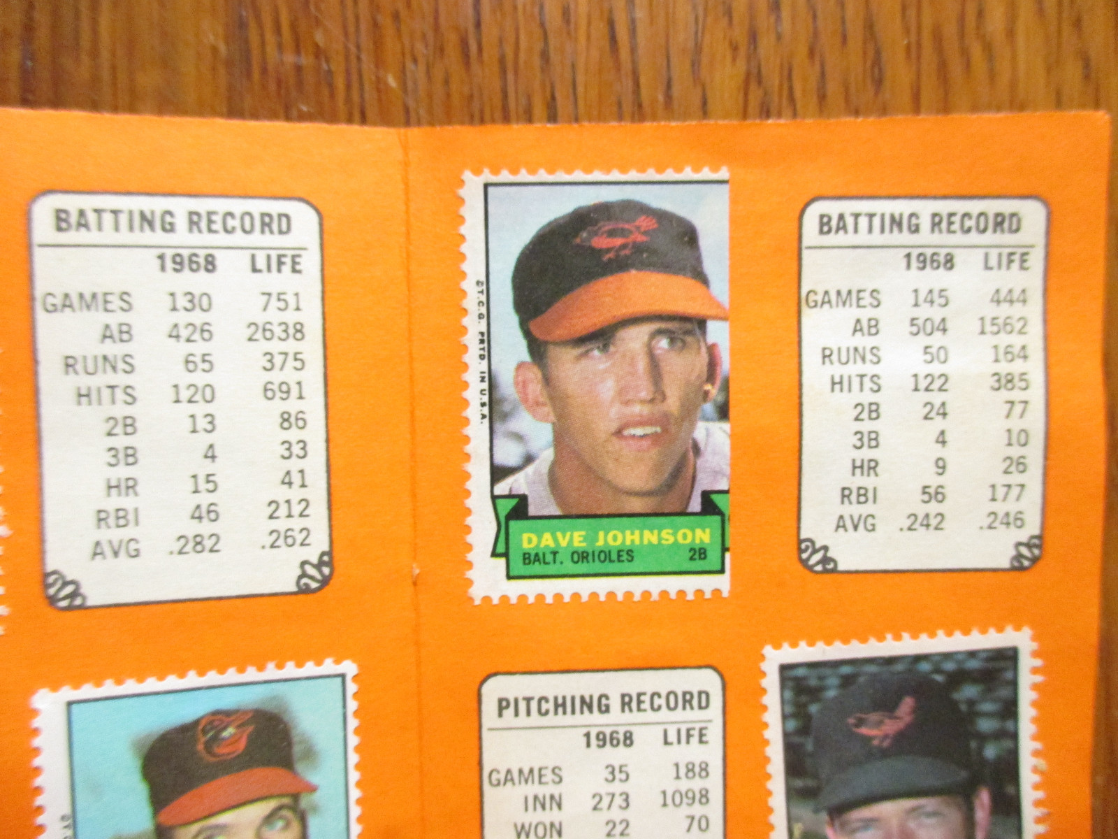 ORIOLES 1969 Topps COMPLETE Stamp Album(BROOKS ROBINSON/DAVE JOHNSON+ 2 ...