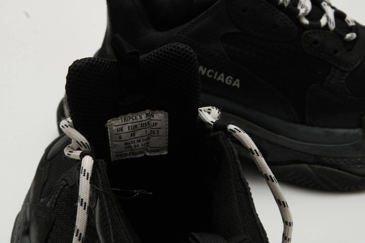 Balenciaga Mens Triple S Clear Sole in Black Size 40