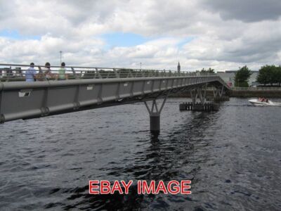 PHOTO  MILLENNIUM BRIDGE GLASGOW 2007