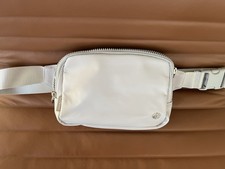  NWT Lulu Everywhere Belt Bag 2L Grey 