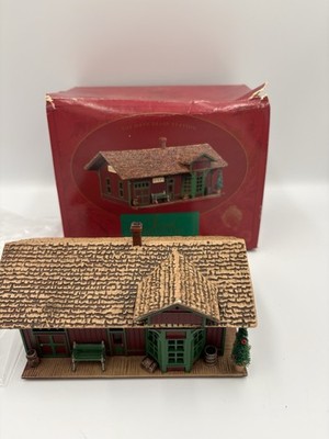 Hallmark Hays Train Station Sarah Plain & Tall HO Scale Building Vintage 1994.