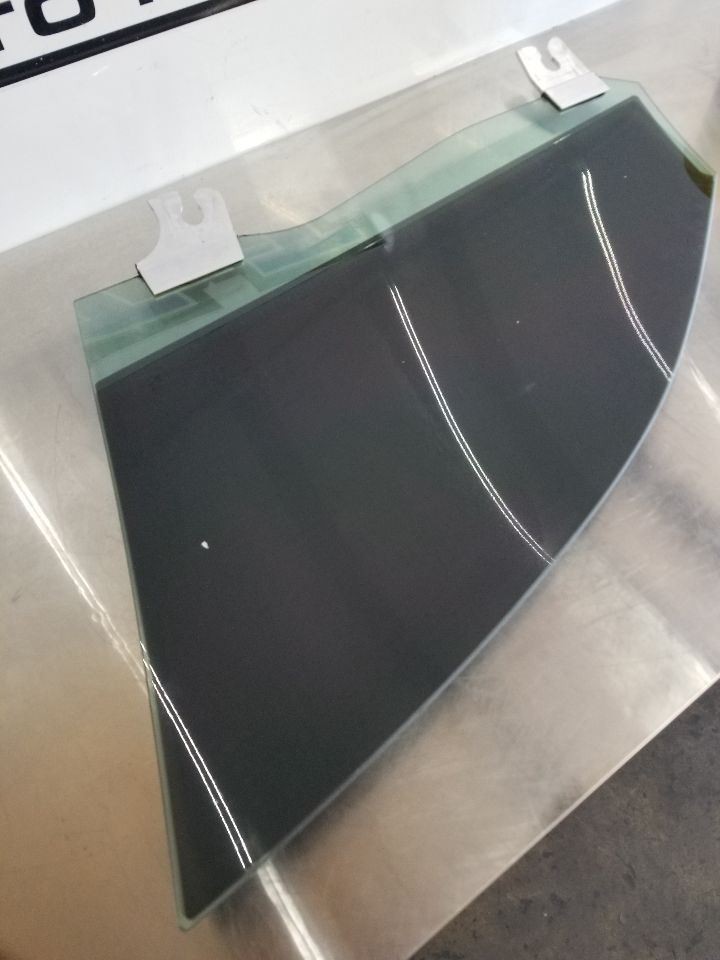 Front Door Glass Fits 2014-2017 Maserati Ghibli