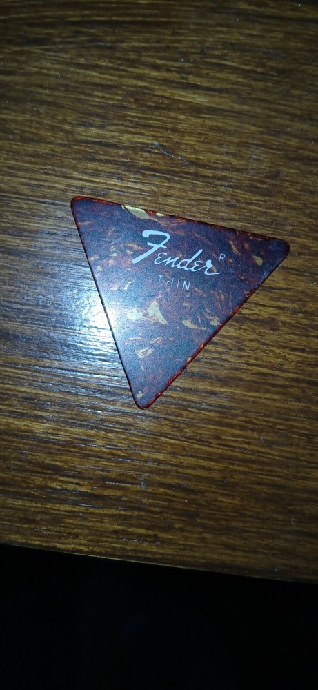 Vintage Guitar Picks-1960’s Fender -Pre-CBS 351-Thin-Tort Celluloid- NOS
