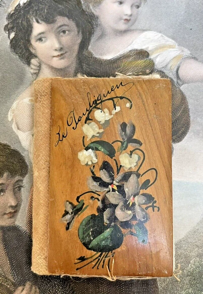 Étui Porte-aiguille Ancien bois d’Olivier Souvenir du POULIGUEN décor floral - Photo 2/4