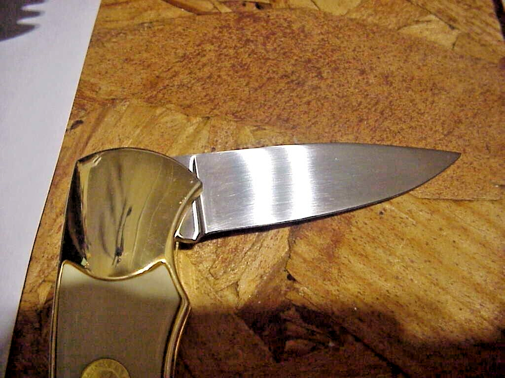 Franklin Mint Knife In Zipper Pouch Collector Grizzly Bear Salmon