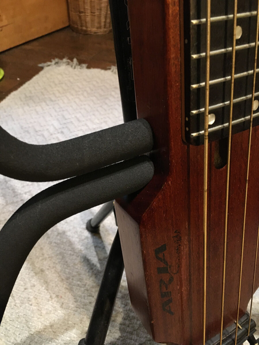Aria Sinsonido AS-690B Silent Frame Bass Guitar with manual Aria Sinsonido AS-690B Silent Frame Bass Guitar with manual