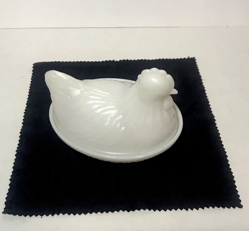 Vintage Milk Glass Hen On Nest Candy Dish Trinket Box Chicken Decor