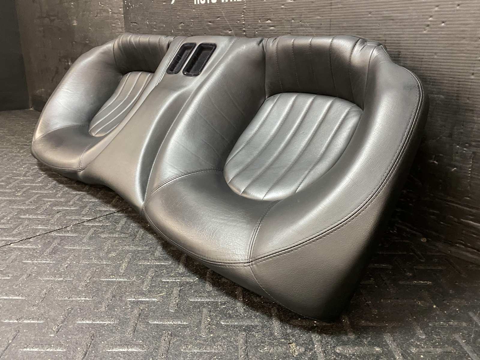 2004 MASERATI COUPE GT REAR SEAT BOTTOM CUSHION BLACK LEATHER INTERIOR CODE INE