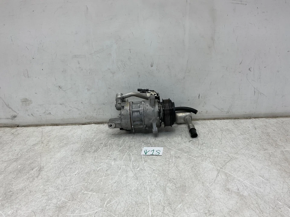 Compresor de aire acondicionado Cadillac CTS 2014 2015 2016 2017-2019 con tubería de descarga OEM Foto 4 de 4