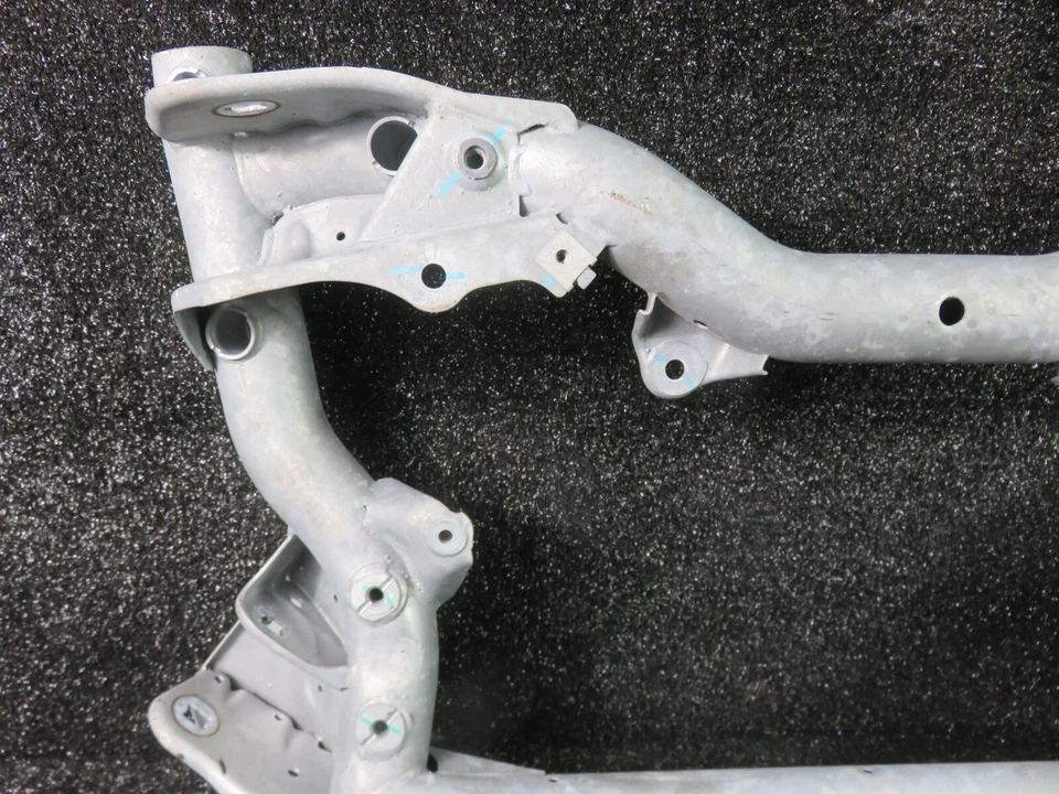 Motor travesaño Mercedes Benz E400 descapotable tracción trasera delantero 15 17 A2046280657 OEM Foto 3 de 4