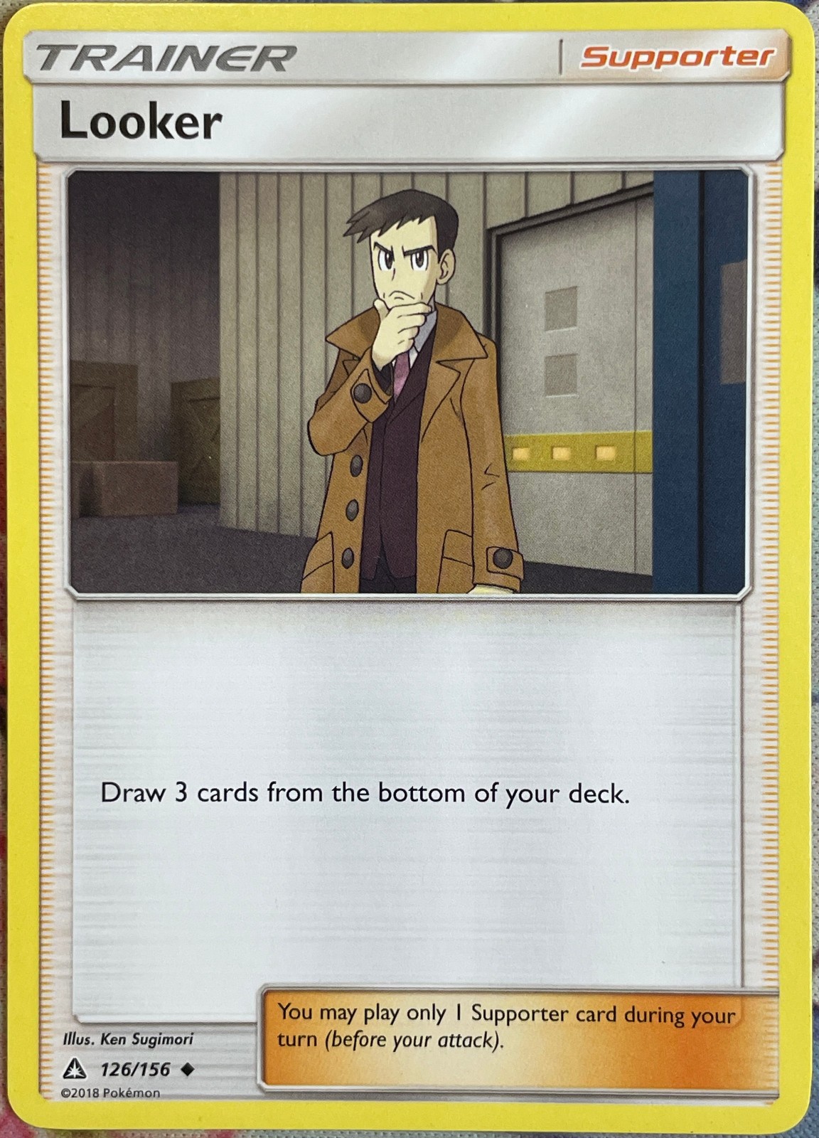 Looker - 126/156 - Ultra Prism Pokemon 2018
