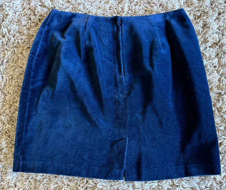 Women’s Hugo Buscati Collection Navy Velvet Skirt Size 14 - Image 2 of 4