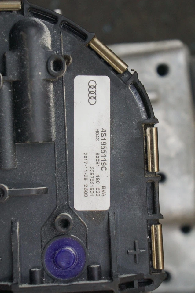 前挡风玻璃雨刷电机联动组件 4S1955024B 原始设备制造商奥迪 R8 Lms GT4 18 — 第 4/4 张图片