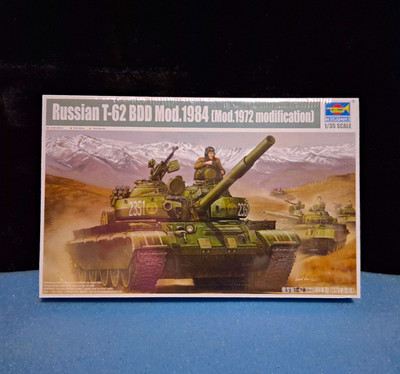 Trumpeter 1:35 Russian T-62 BDD Mod.1984 (Mod.1972) Model Kit 01554  NIB. sealed