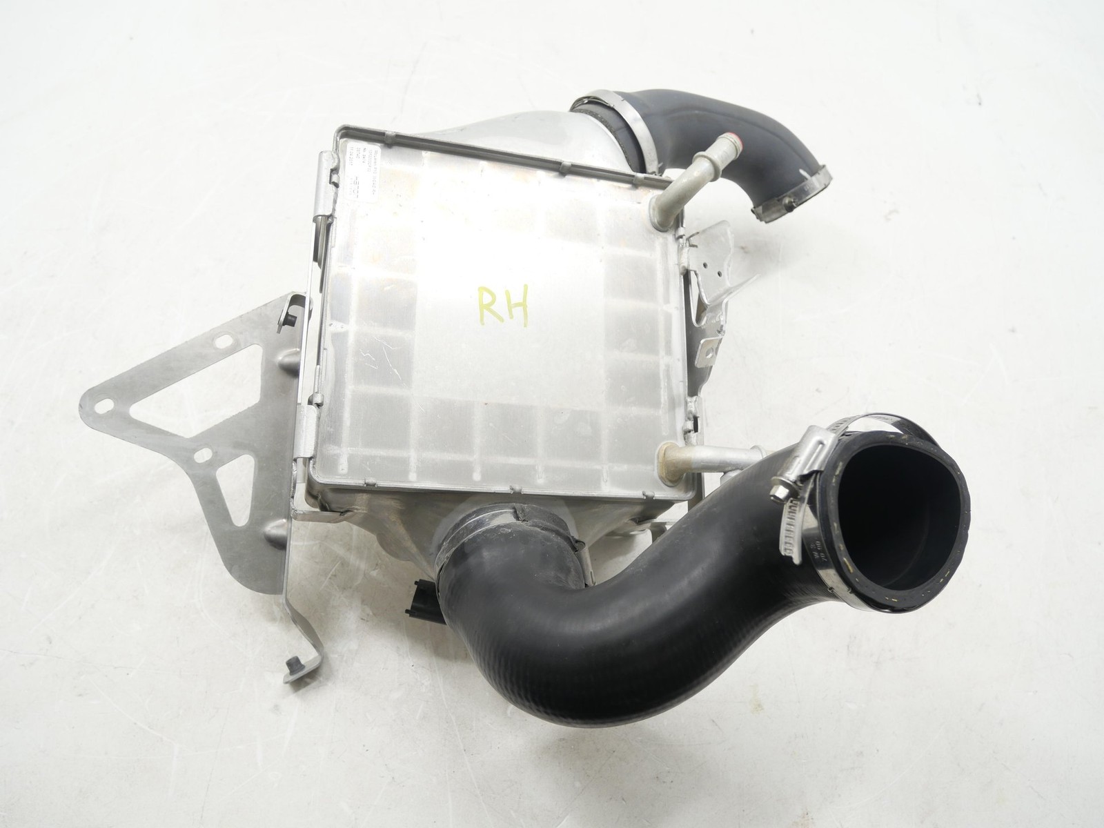 Used Passenger Right Intercooler Assembly Pipe Turbo 2016-2021 McLaren 570S OEM