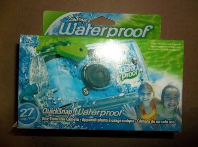 Fujifilm Quick Snap Waterproof 27 exp. 35mm Camera 800 film, Process by 02/2024