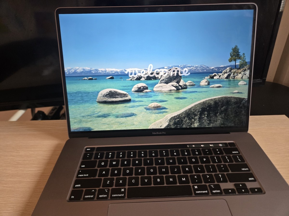 Apple MacBook Pro 16-inch 2019 Intel Core i9 32GB 1TB SSD Gray 