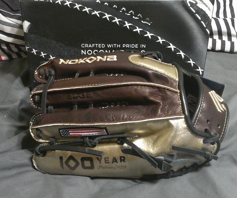 New NIB Nokona X2-EP600 Outfield Baseball Glove RHT Right Hand Throw Kangaroo