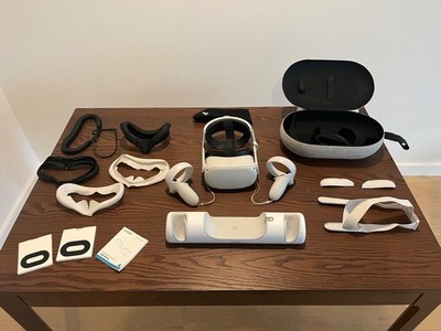 Meta Oculus Quest 2 256GB VR Headset White w/ Elite Strap & Anker charging dock