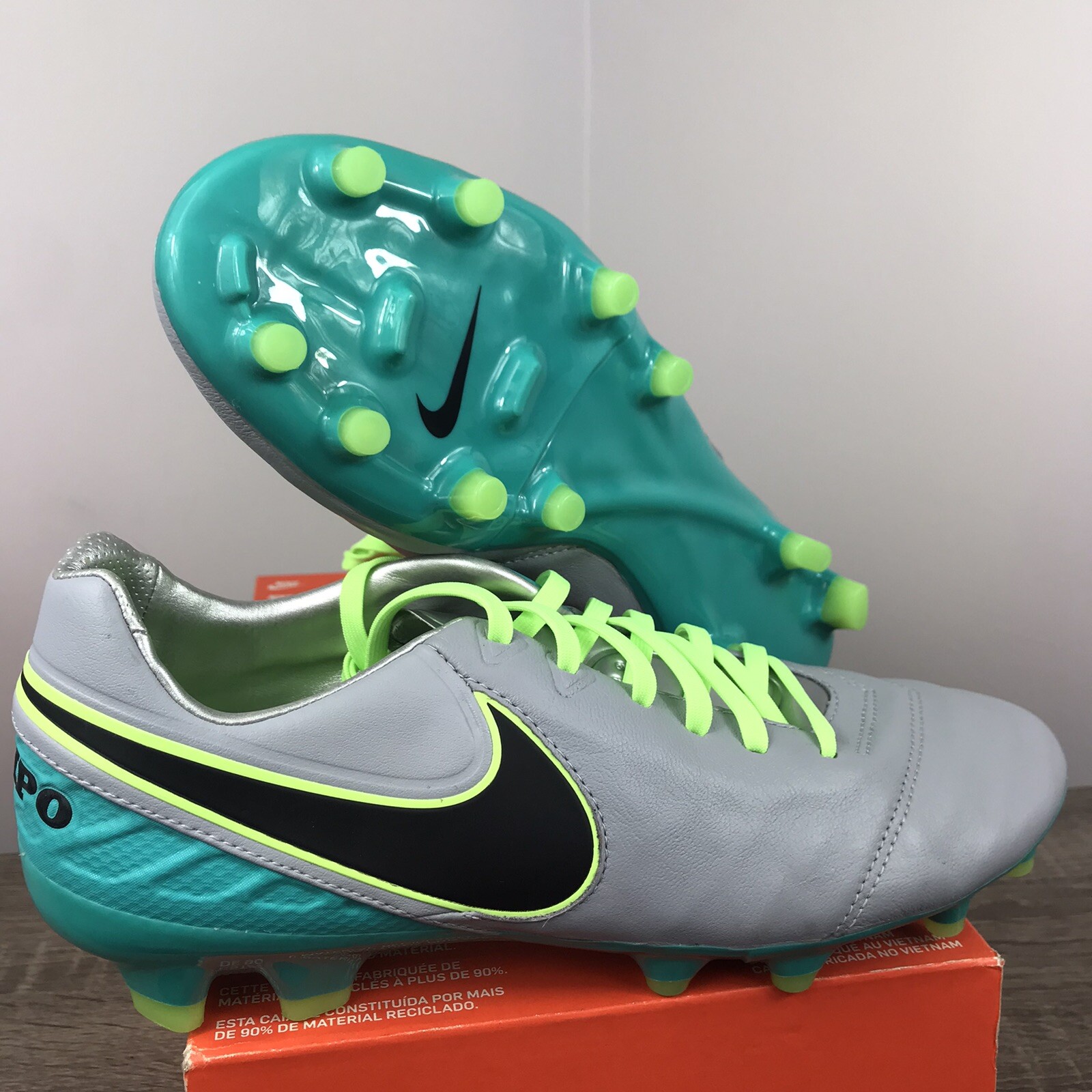 nike tiempo v legacy