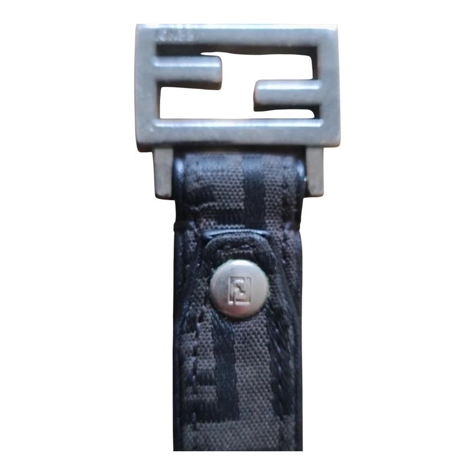 FENDI FF Logo Charm Llavero Cuero Negro Unisex Foto 3 de 4