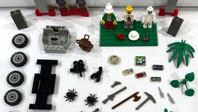 LEGO SET 5936 ADVENTURERS JUNGLE SPIDERS SECRET - SENIOR GOMEZ'S EXPED -COMPLETE