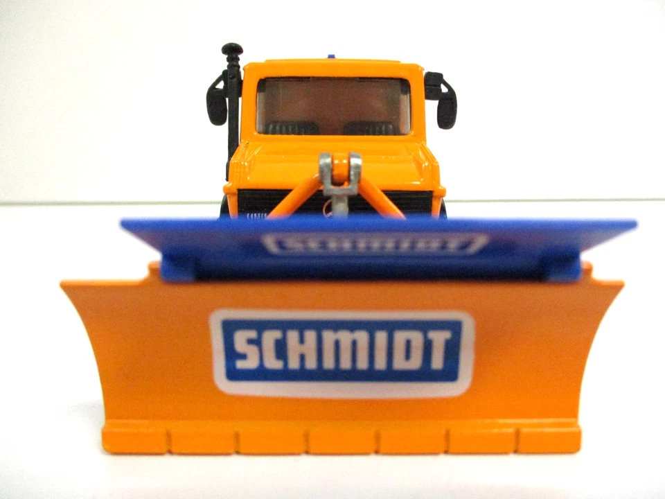 MATCHBOX - SUPER KINGS K-163 - MERCEDES-BENZ UNIMOG U120 SNOW PLOW / SPREADER - Image 4 of 4