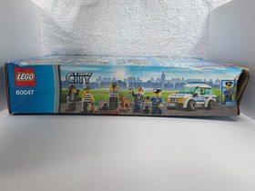 FACTORY SEALED 2014 RETIRED LEGO CITY POLICE STATION SET-BOX HAS DAMAGE-SEE PICS