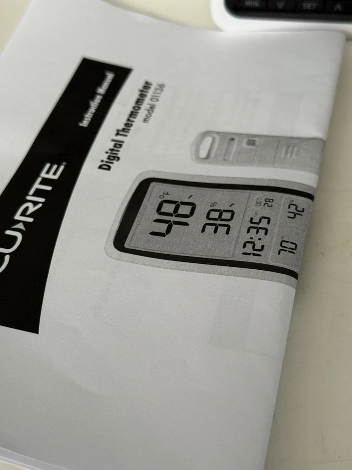 AcuRite Indoor/Outdoor Wireless Weather Thermometer with Humidity Clock *USED* - Image 2 of 4