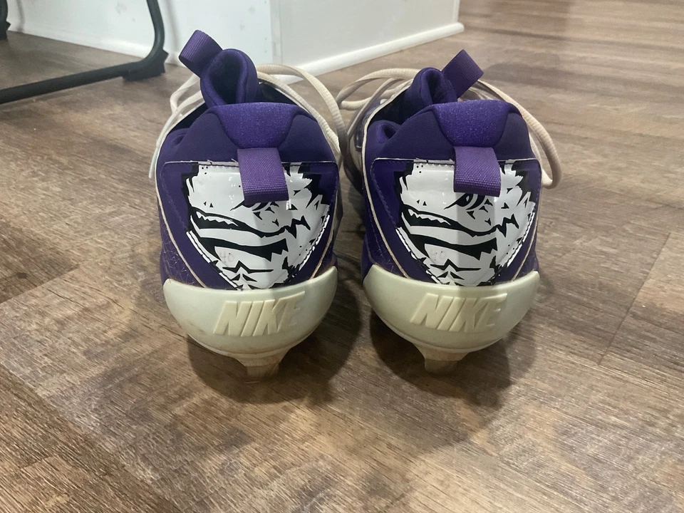 Botines de béisbol para hombre Nike púrpura TCU ranas con cuernos emitidos por el equipo usados por el jugador Foto 3 de 4