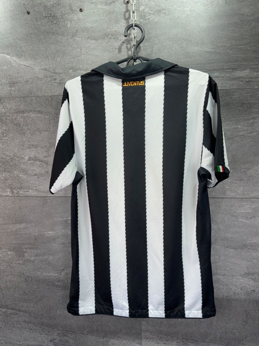 JUVENTUS 2010 2011 HOME SHIRT FOOTBALL SOCCER JERSEY NIKE JUVENTUS 2010 2011 HOME SHIRT FOOTBALL SOCCER JERSEY NIKE