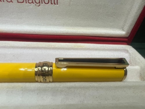 Laura Biagiotti Pen Fountain Pen Lacquer Yellow Pen Iridium 6 New - Picture 3 of 11