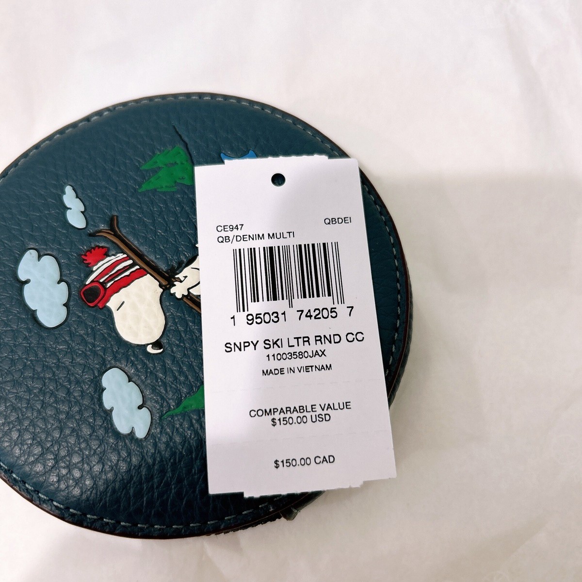 NWT Coach X Peanuts Round Coin Case With Snoopy Ski CE947 ( Fits