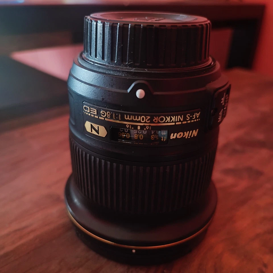 Nikon AF-S NIKKOR 20mm f/1.8G ED in Very Good Condition With Box - Bild 2 von 4