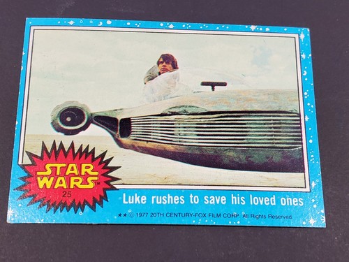 1977 Topps Star Wars #25 Luke rushes to save his loved ones — Raw