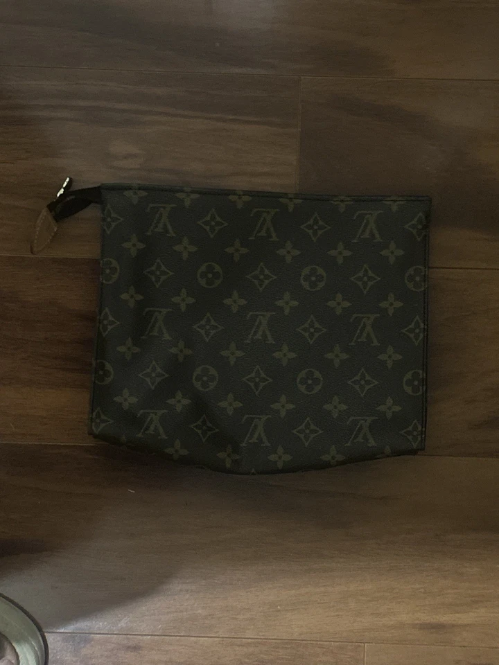 Louis Vuitton Monogram Poche Toilette Toiletry Pouch Pre-owned Free Shipping - Image 2 of 4