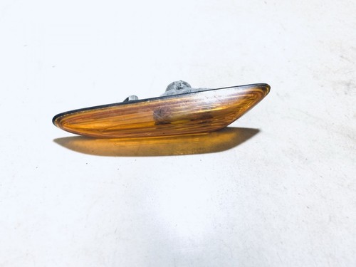8382104 Seitenblinker (Kotflügelblinker) Vorne Rechts e130623 BM DE964429-00