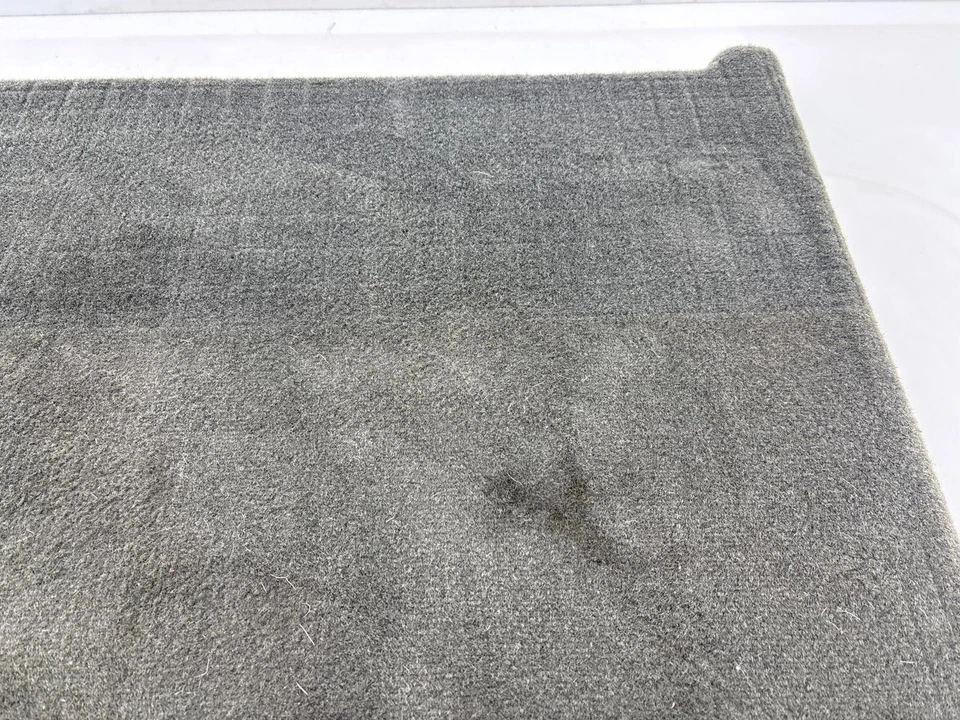 2010 - 2017 Chevrolet Equinox porta-malas traseiro pneu sobressalente revestimento carpete fabricante de equipamento original - Imagem 2 de 4