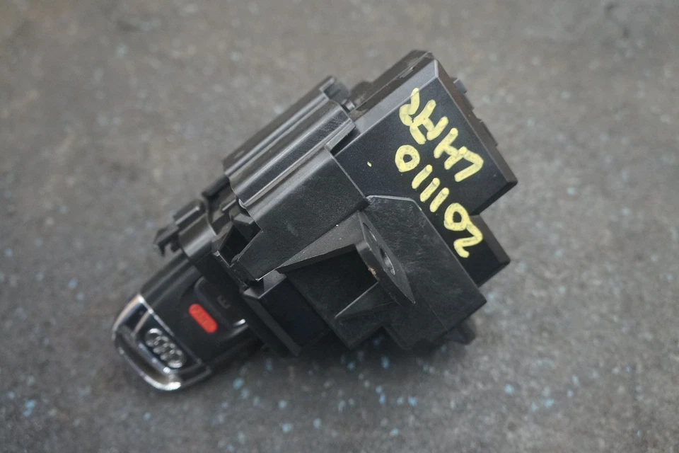 Ignition Switch & Key Fob 8K0909131D OEM Audi RS5 2013-15 - Image 2 of 4