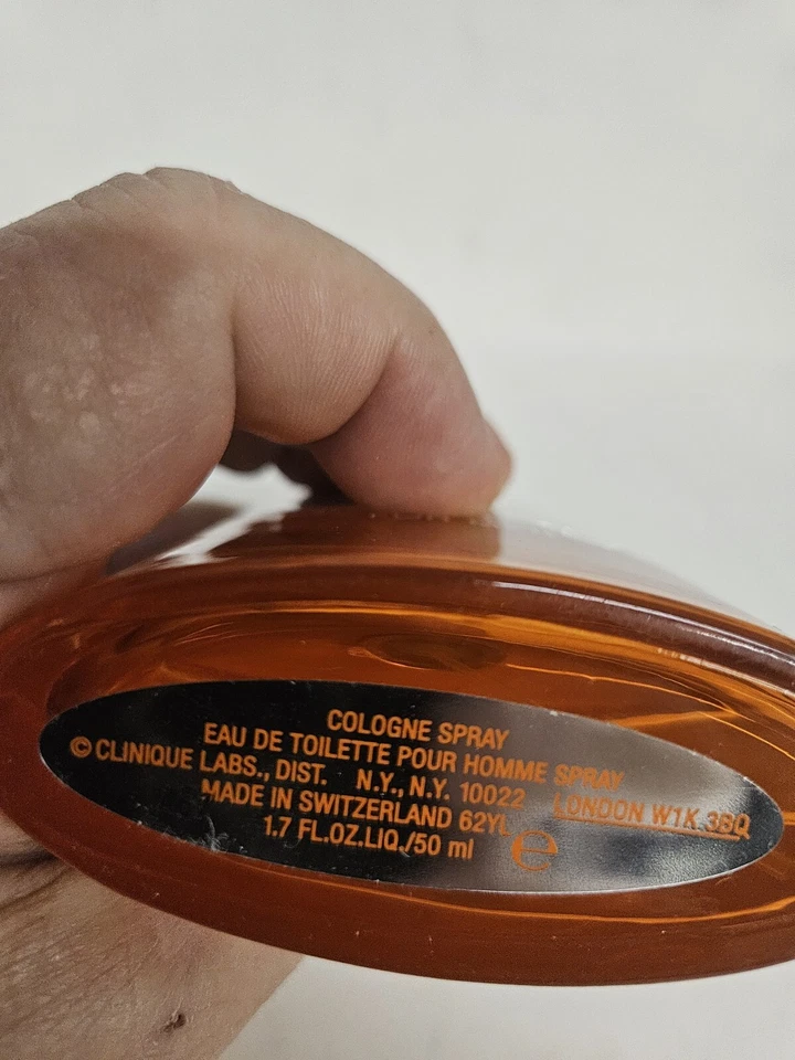 Botella de colonia feliz Clinique de I,7 OZ para hombre Foto 3 de 3