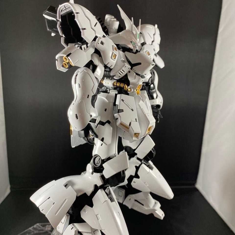 GUNDAM RG Sazabi 1:144 BANDAI Model Kit ALL White PAINTED | eBay