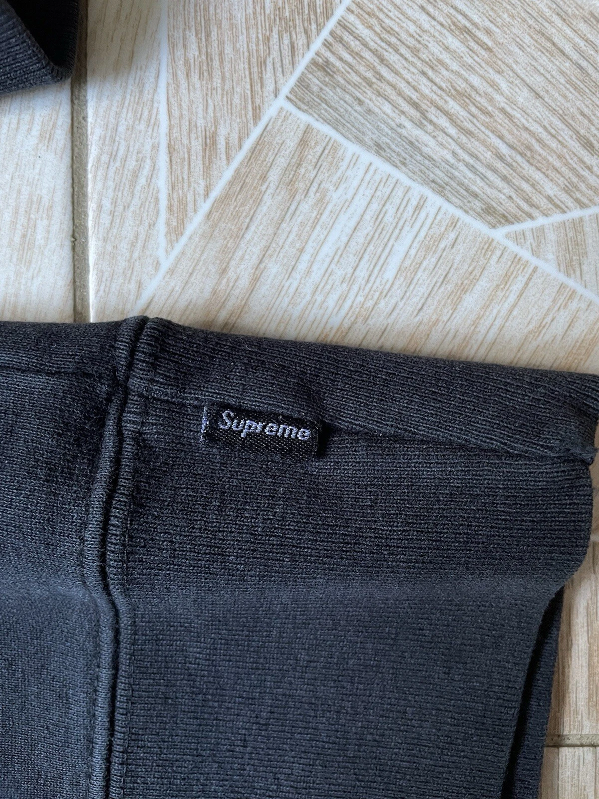 Felpa con cappuccio Y2K Supreme grande oro logo famosa in tutto il mondo nera made in Canada streetwear